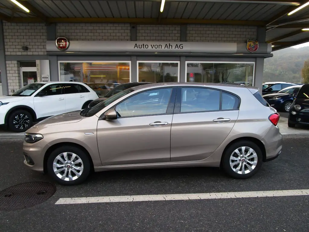 FIAT Tipo 1.4 T-Jet Lounge
