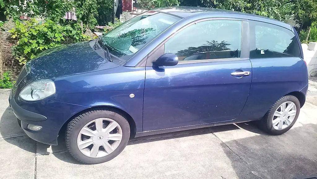 Lancia Ypsilon 1.4 16V