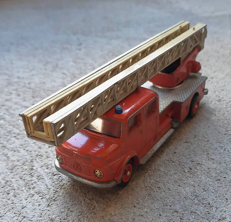 Hotwheels Matchbox Majorette siku Mercedes Feuerwehr