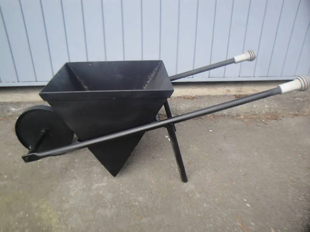 Garette, Metallschubkarre für Blumen, Thurgau