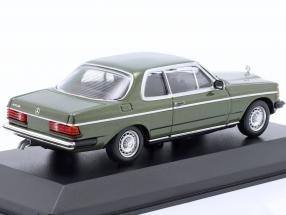 NEU: Mercedes-Benz 230 CE C123 1980-1985 dunkelgrün met.