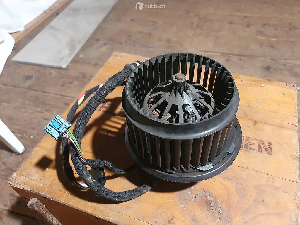 Lüfter Zusatzheizung Kofferraum VW T5