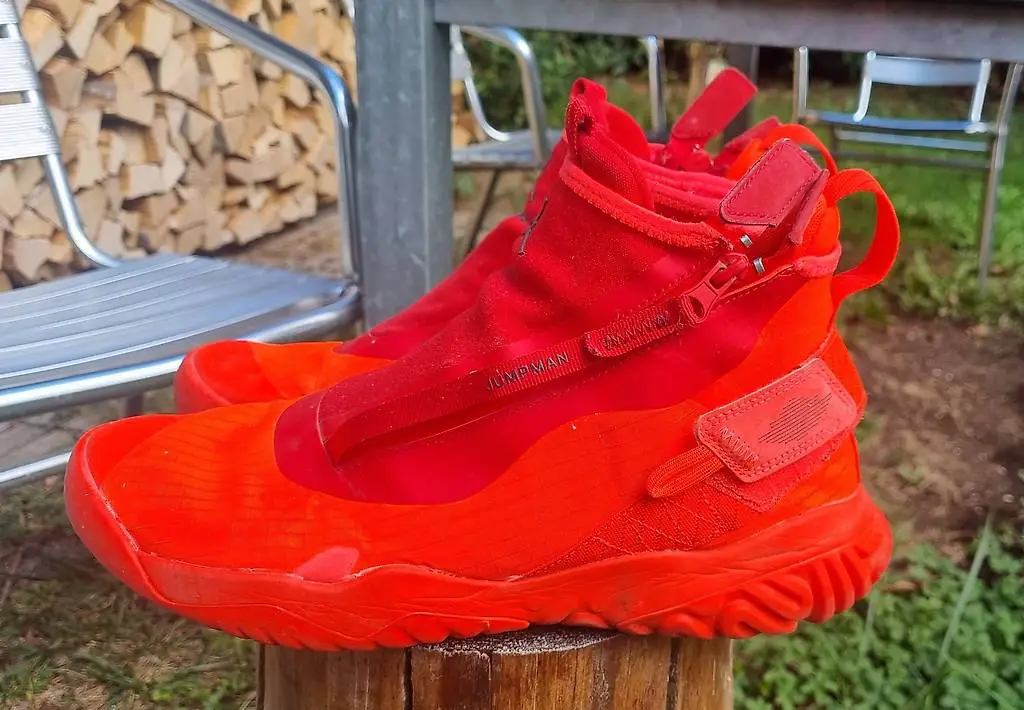 Nike Jordan Jumpman Basketballschuh (Grösse 43)