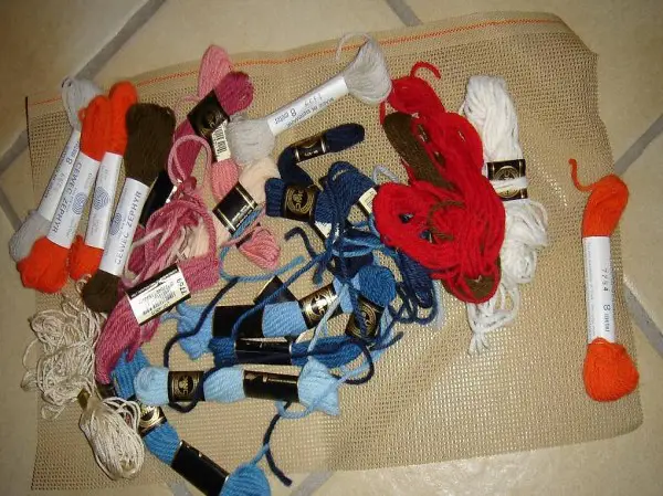  Stickstoffe ,Stickgarn und Sticknadeln