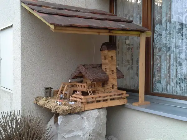 Farmhaus mit Beleuchtung plus Figuren