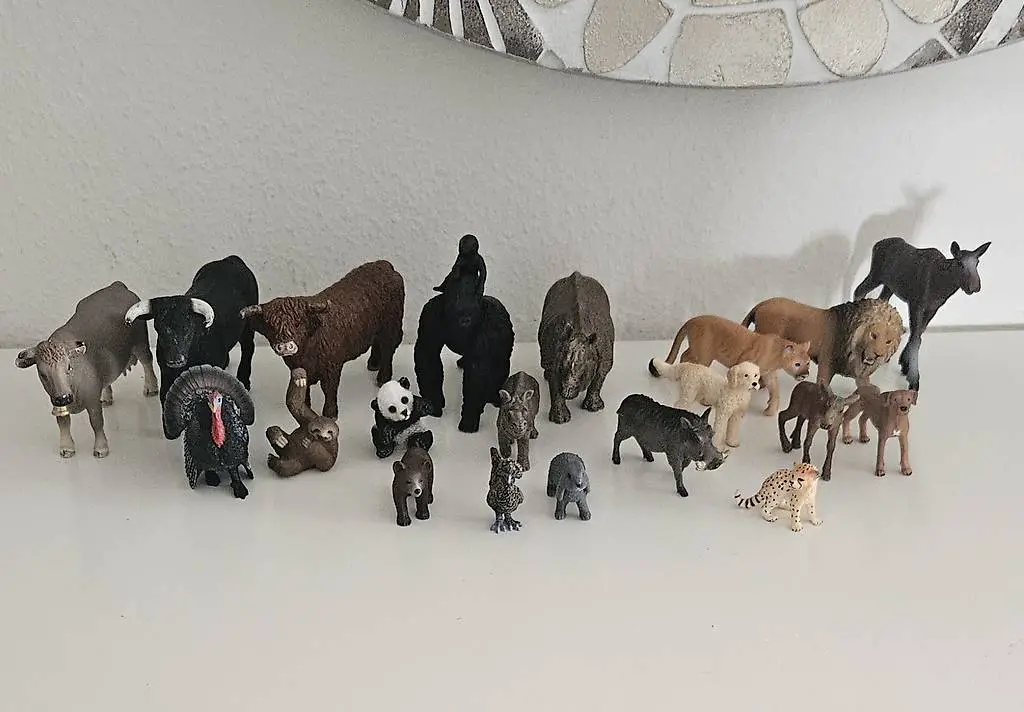Set mit 21 Schleich Tieren