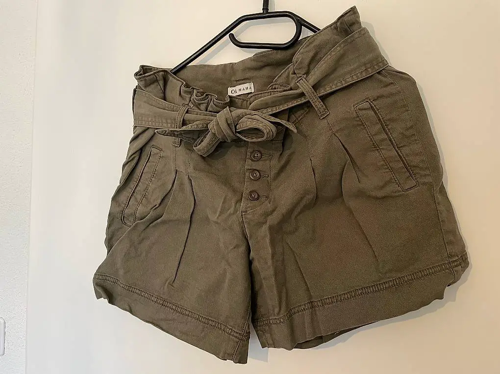 Kurze Stoffhose Mama Gr. 40