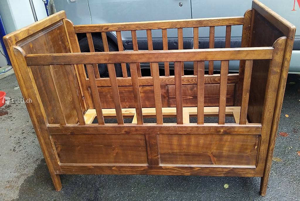 Antikes Kinderbett Seitengitter extra hoch