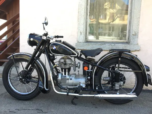 Veteranenfahrzeug BMW R25/2 - total revidiert - zu verkaufen