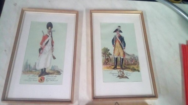 4 ältere kleine Bilder mit Soldaten Abbildungen