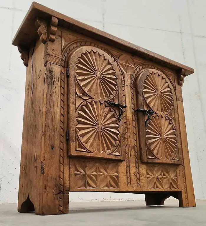 Antike Kommode "Gotischer Stil" %SALE% *Felice_Felix* %TOP%