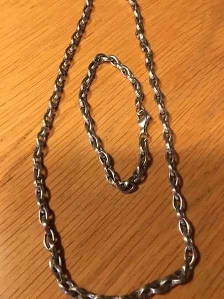 Schmuck für den gepflegten Herrn