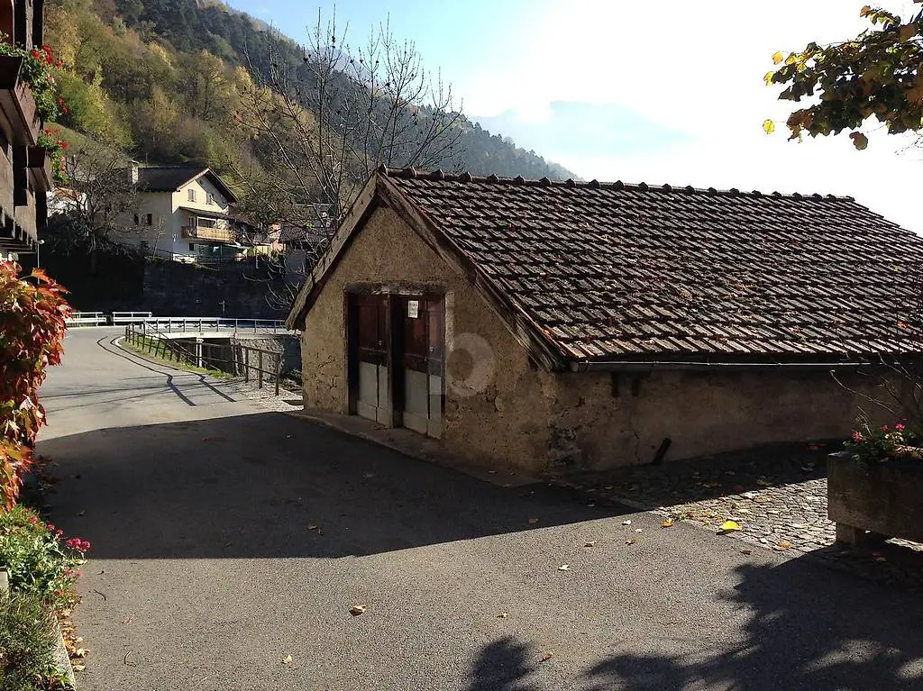 in posizione centrale, da ristrutturare