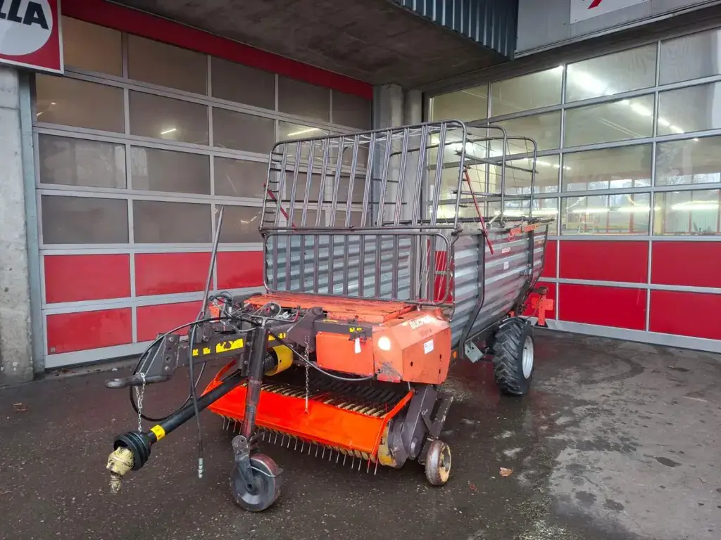 Ladewagen Bucher Monti 1