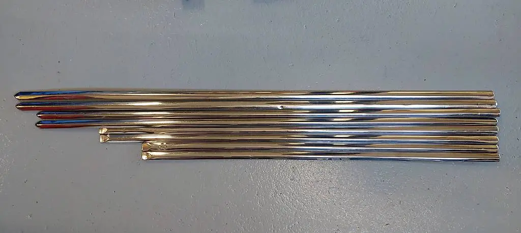 Volvo Amazon Zierleisten gebraucht / Verkauf im Set