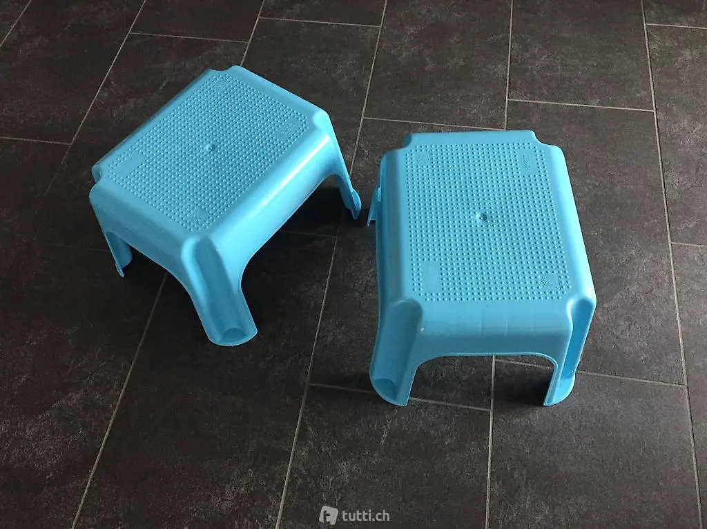2 Kinderhocker blau
