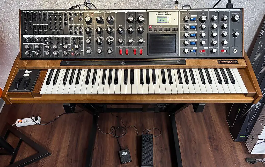 moog minimoog voyager xl