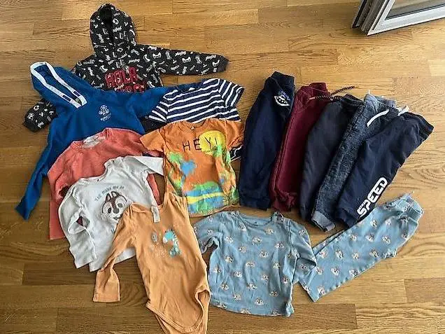 Kleiderpaket Junge Grösse 98/104 (Auch einzeln zu haben)