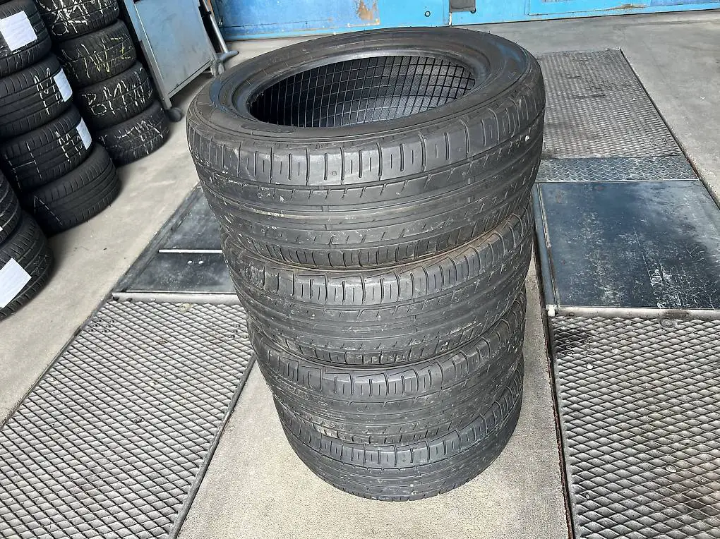 4x Sommerreifen Falken 215/55 R16 93V
