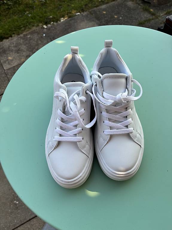 Damen Schuh weiss Gr 39