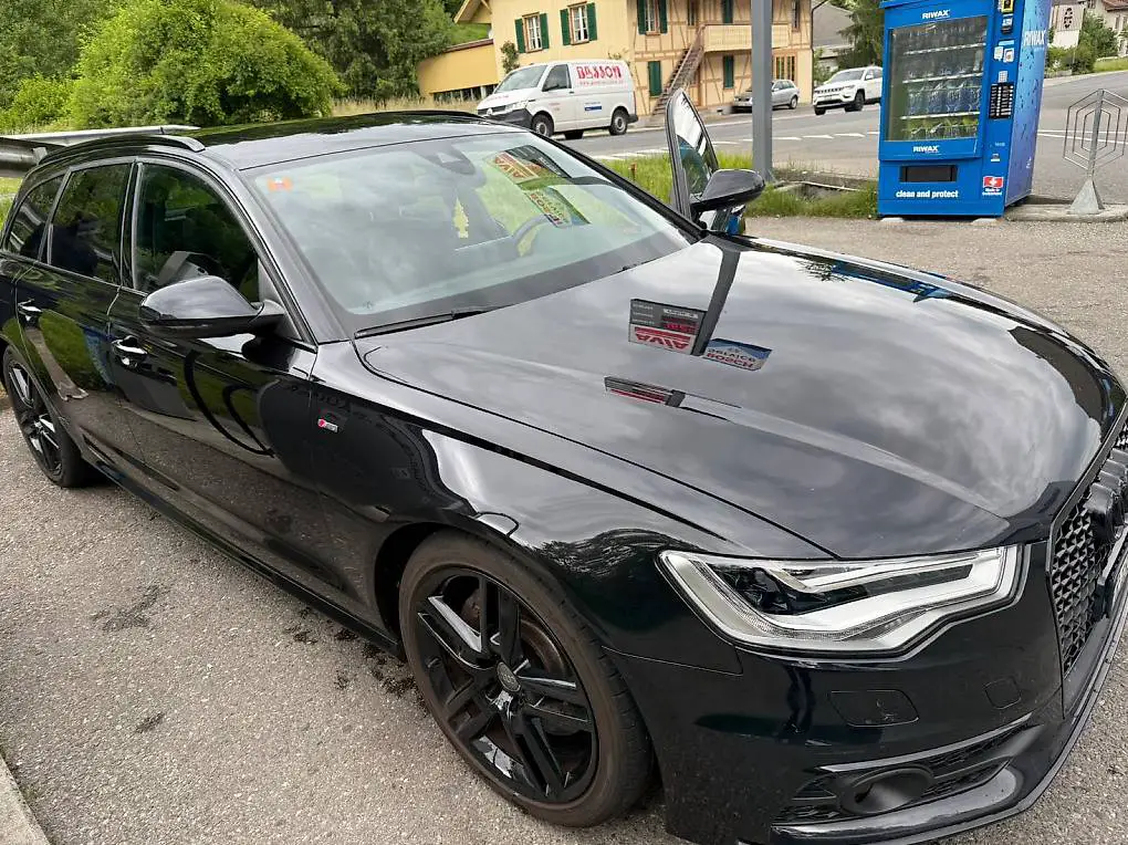 Audi A6 Kombi / 3.0 S-Line