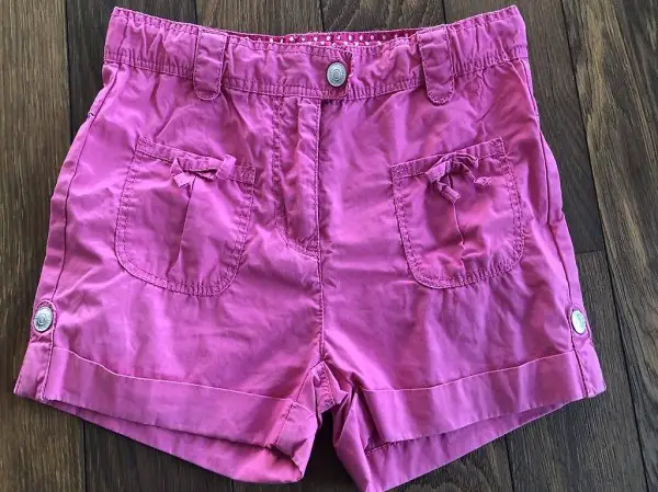 Pink kurze Hose Grösse 140