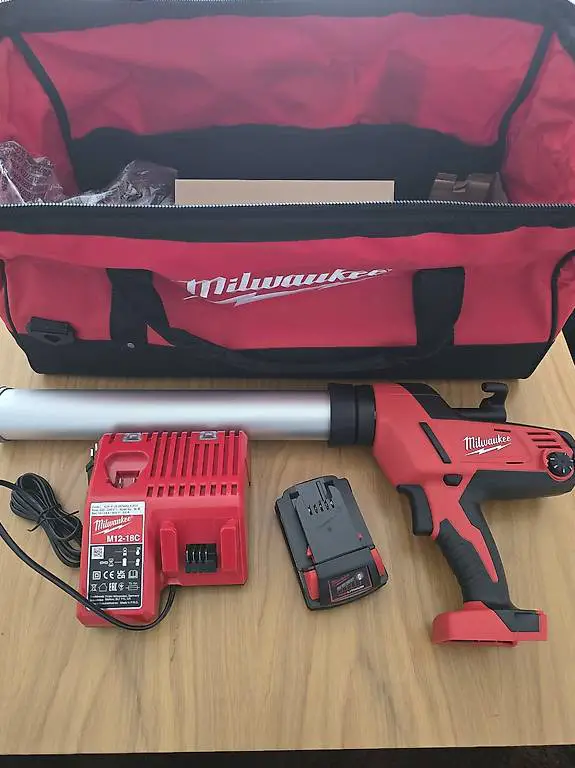 Milwaukee Auspresspistole