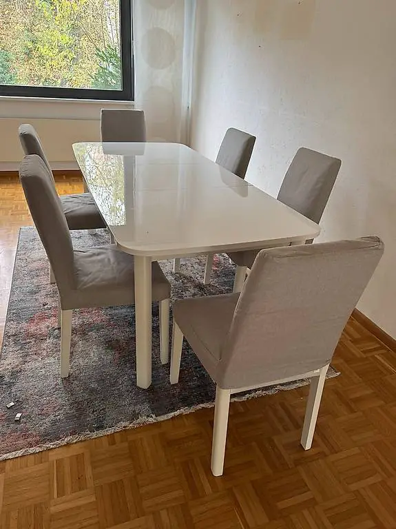 Esstischgarnitur (1J alt, NP:1088 .-) sehr günstig abzugeben