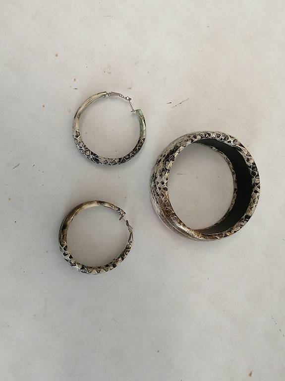 Armband und Ohrringe