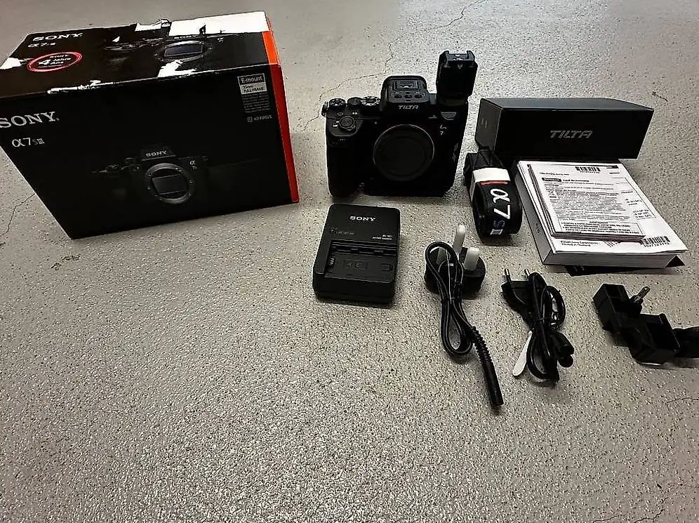 Alpha 7s III Kamera mit Tilta Cage (OVP)