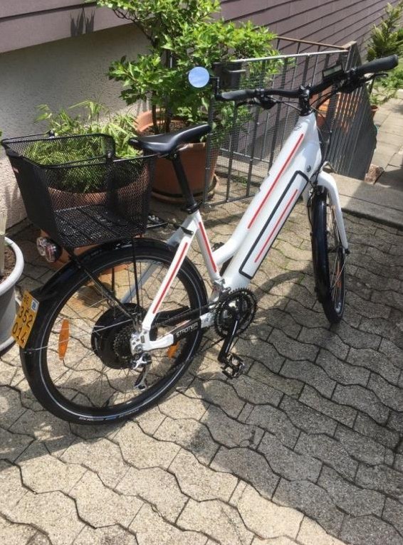 Stromer e-Bike ST1 mit gelber Nummer, 35 km/h