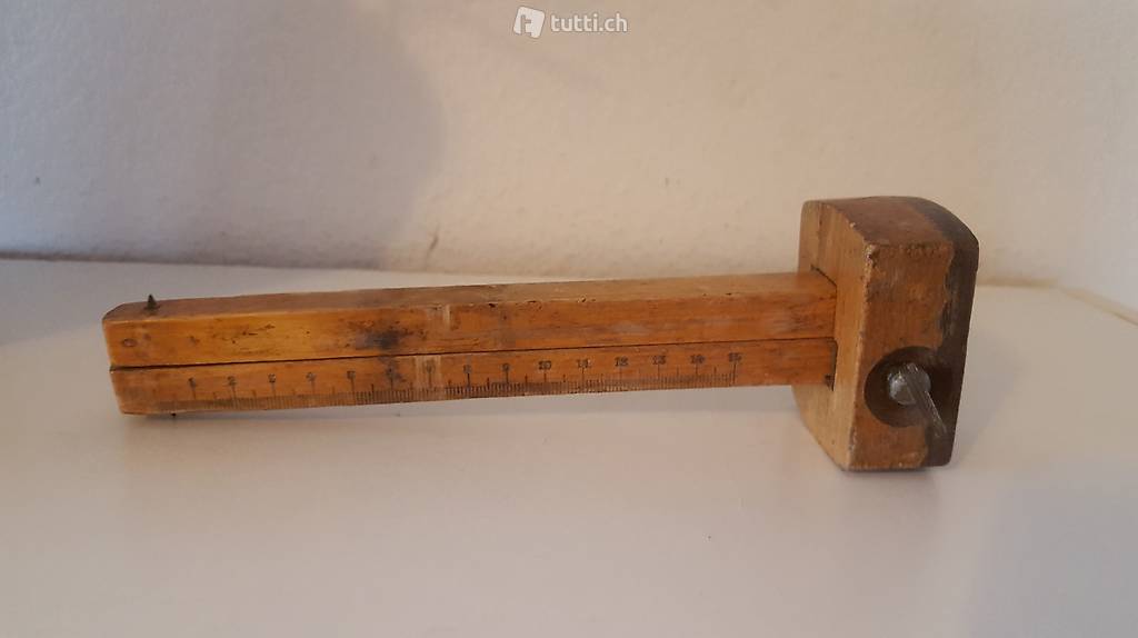 Messwerkzeug aus Holz / Streichmass