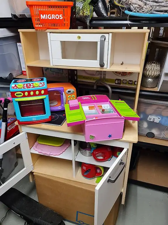 Ikea Spielküche mit Küchengeräten und Zubehör