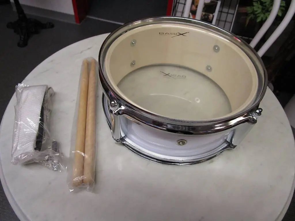 kinder trommeln fabrikneu, inkl. traggurt und schlägel