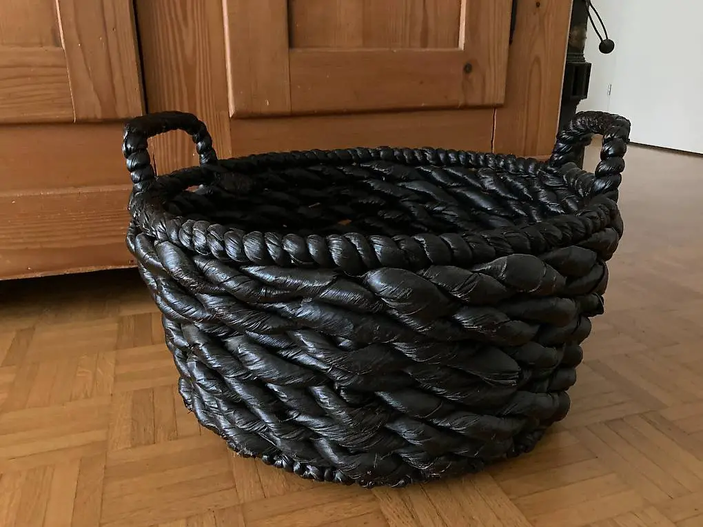 grosser robuster Korb Zaine geflochten