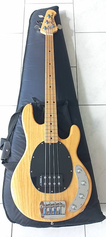 Sterling by Music Man RAY 34