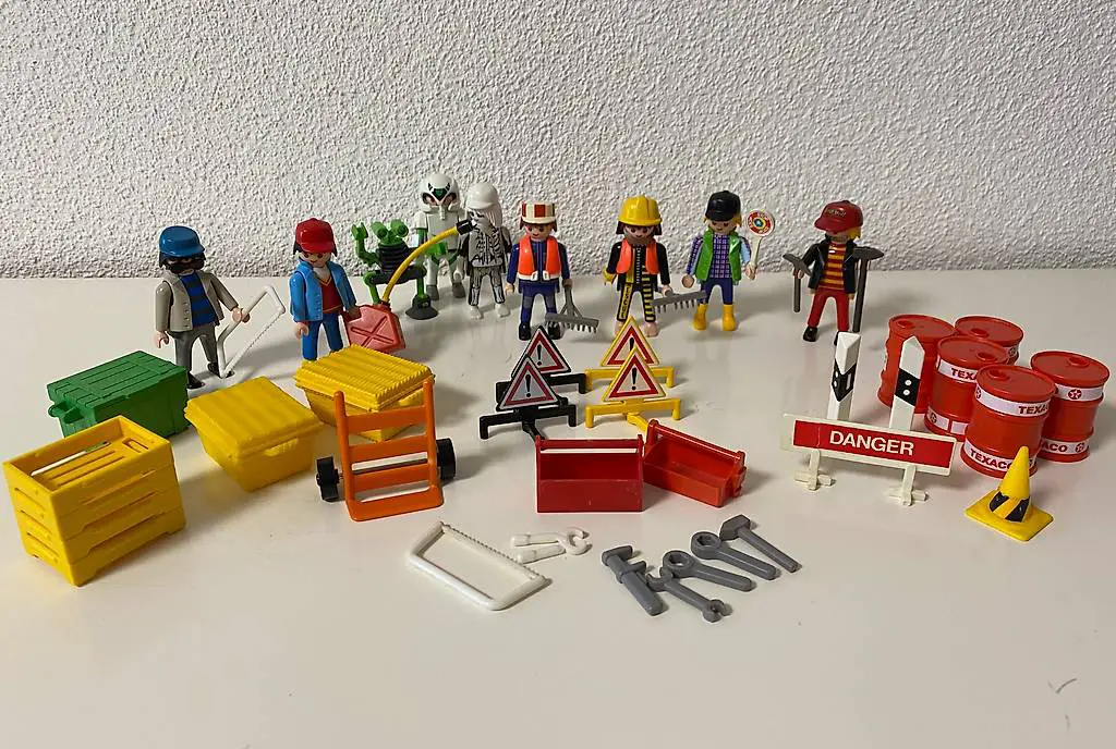 Playmobil, riesiges Arbeiterset mit Werkzeug, Kisten, Fässer