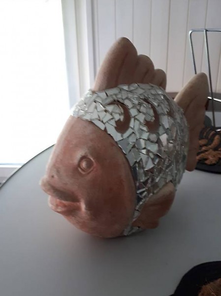 Fisch aus Ton und Spiegel