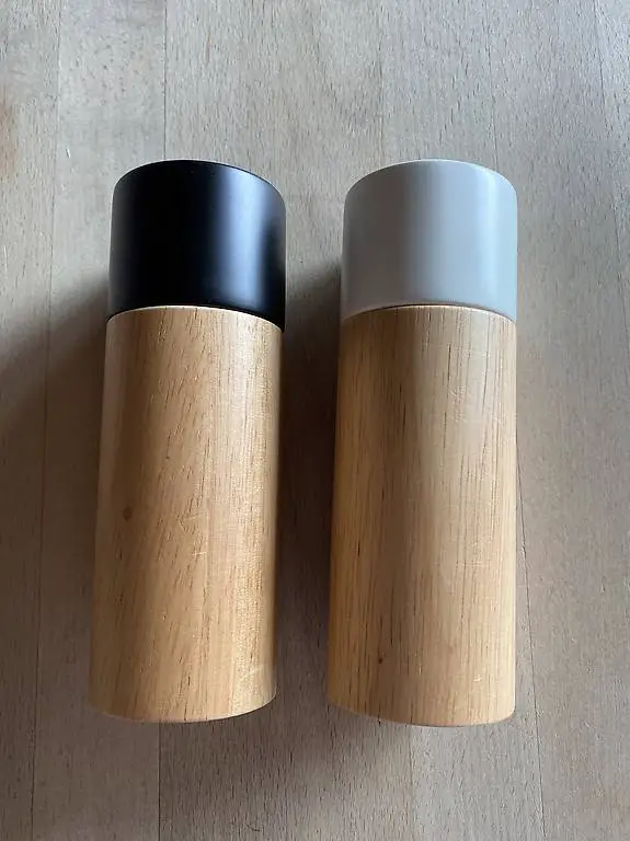 Gewürzmühlen Salz und Pfeffer von Depot aus Holz, Set