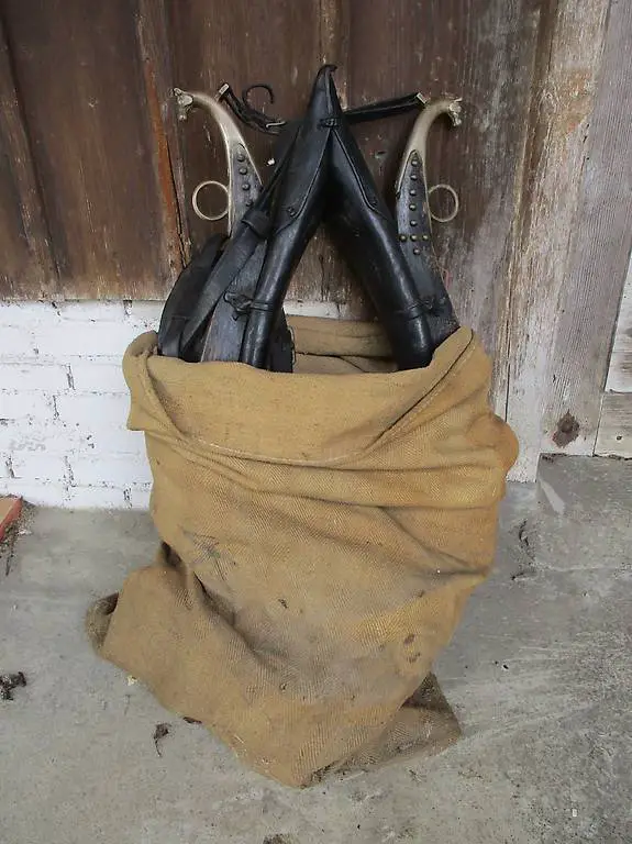 Kummet Pferde-Geschirr Rösseler-Deko Kutsche + Sämaschine