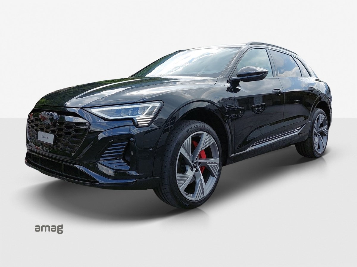 AUDI Q8 55 e-tron Black Edition
