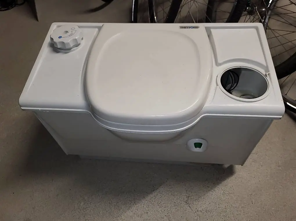 Toilette, WC, Porta Potti, Wohnwagen, Camper, Wochenendhaus