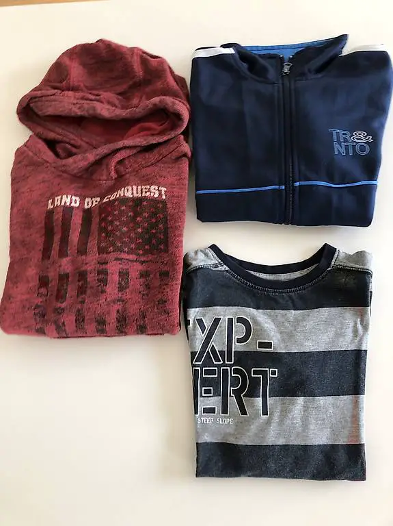Pullover und Trainerjacke Grösse 128
