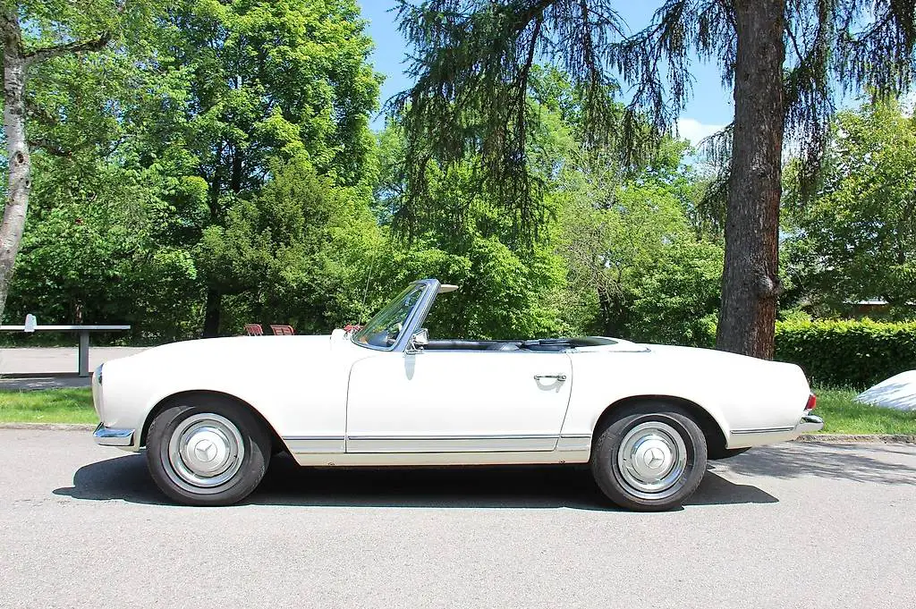 Mercedes-Benz 230 SL Pagode