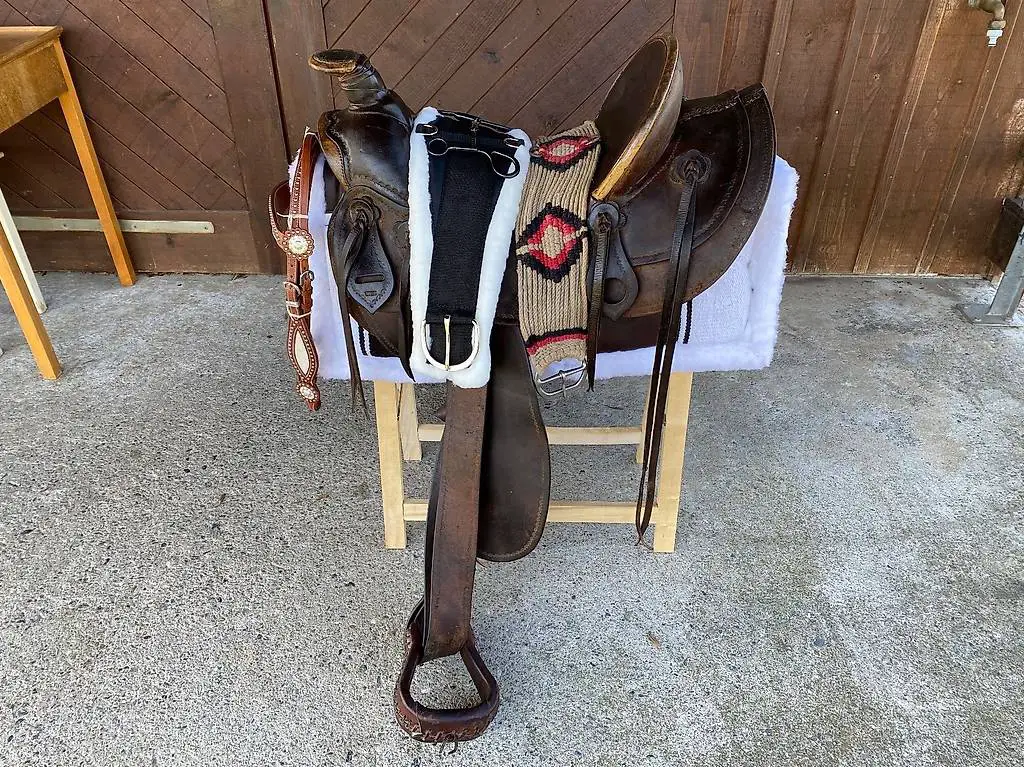 schöner HOMBRE Westernsattel