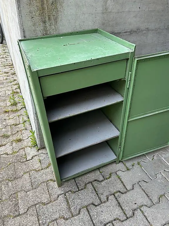 Metall-Schrank Werkstatt