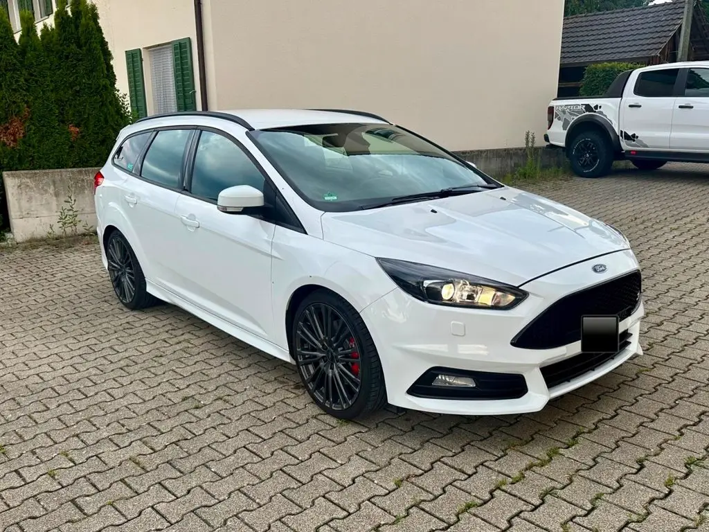 FORD Focus Station Wagon 2.0 TDCi ST-3