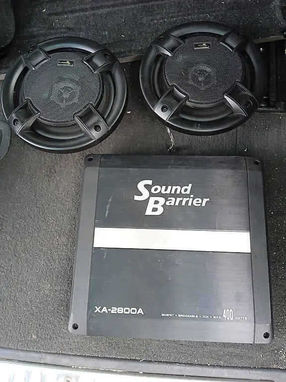 verstärker und lautsprecher