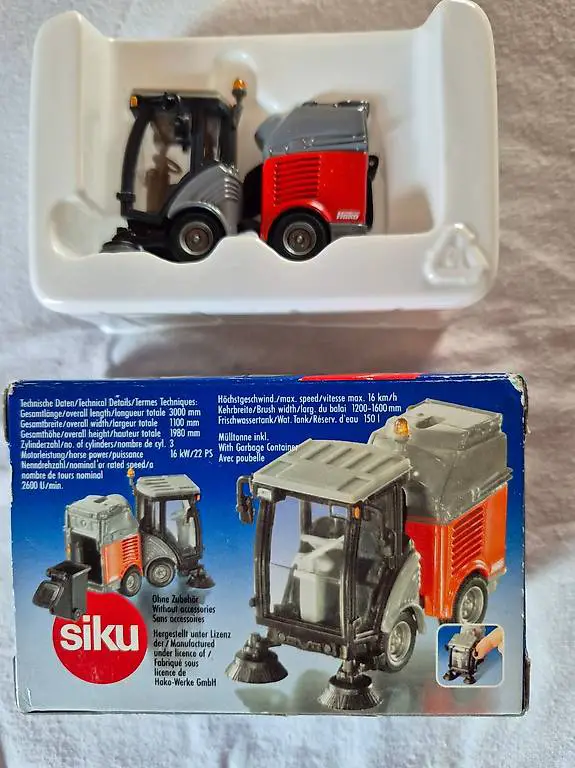 SIKU Kehrmaschine Massstab 1:50