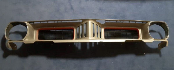 Mopar Plymouth Barracuda Front Grill neu